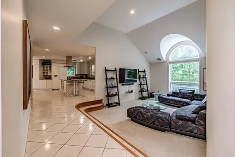15 Inverness Road Falmouth ME 04105