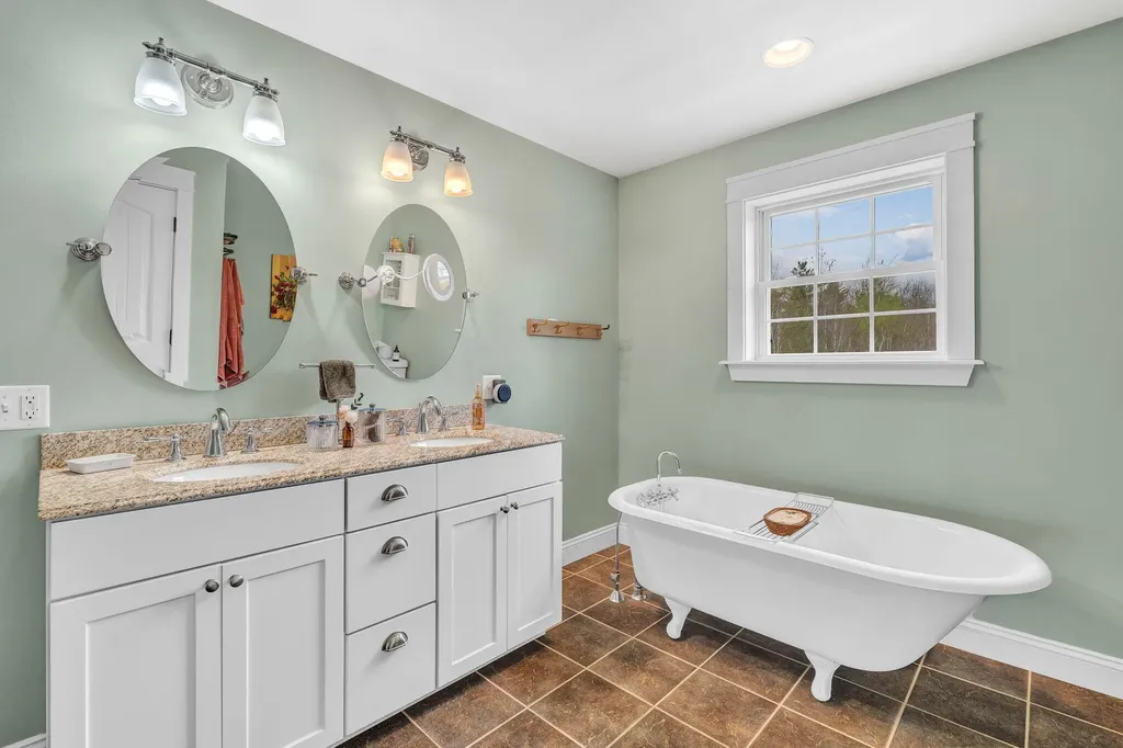 374 Walden Parke Way Bangor ME 04401
