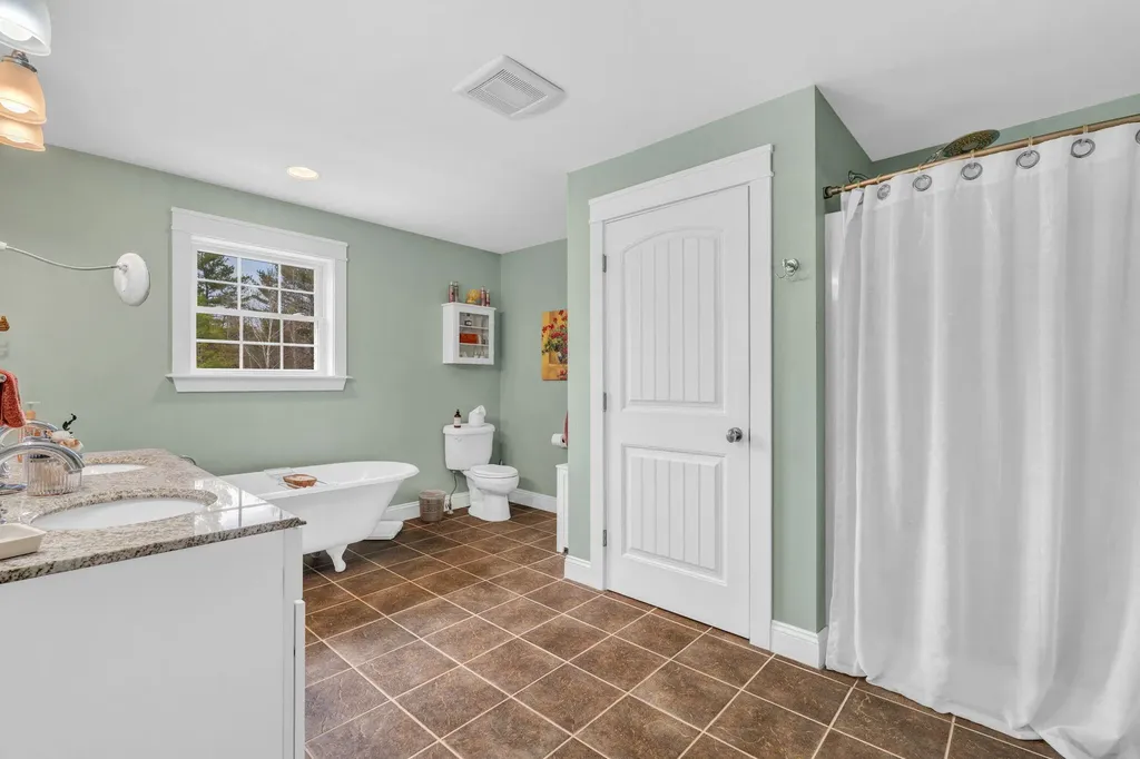 374 Walden Parke Way Bangor ME 04401