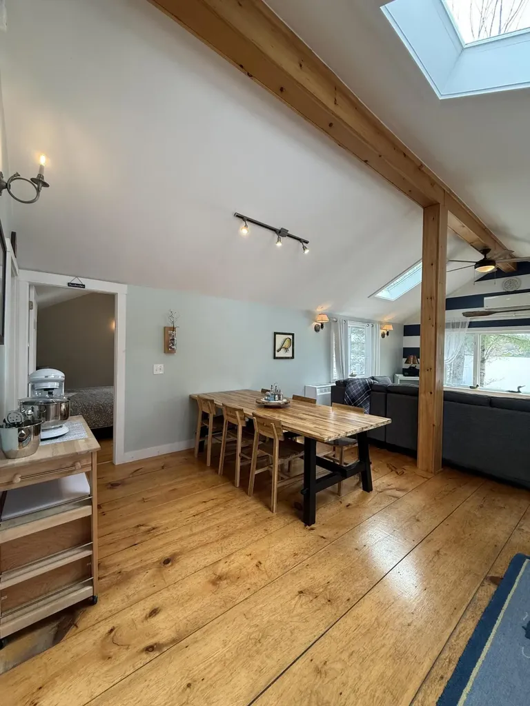 71 Mackenzie Avenue Lincoln ME 04457