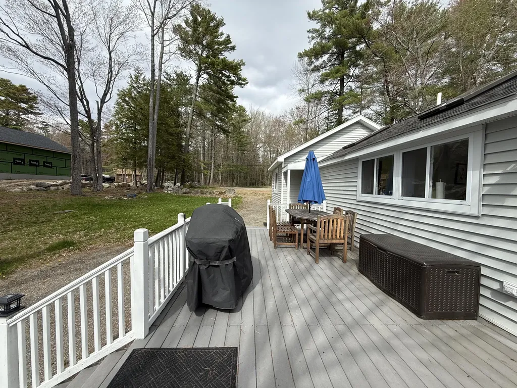 71 Mackenzie Avenue Lincoln ME 04457