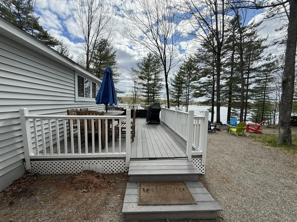 71 Mackenzie Avenue Lincoln ME 04457