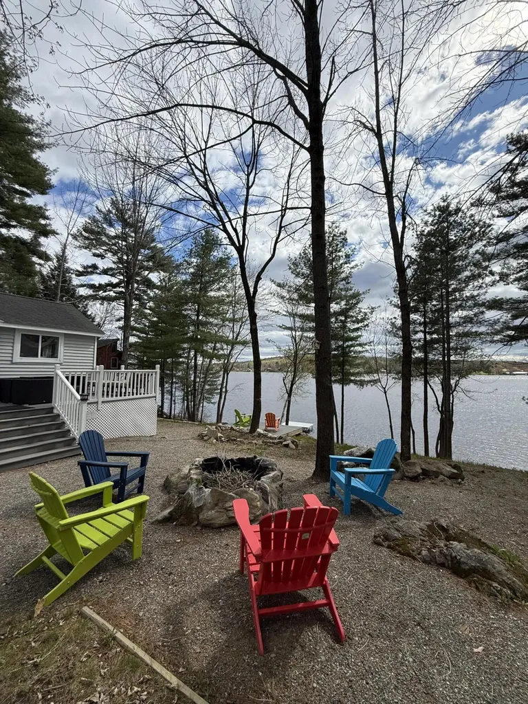 71 Mackenzie Avenue Lincoln ME 04457