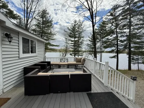 71 Mackenzie Avenue Lincoln ME 04457