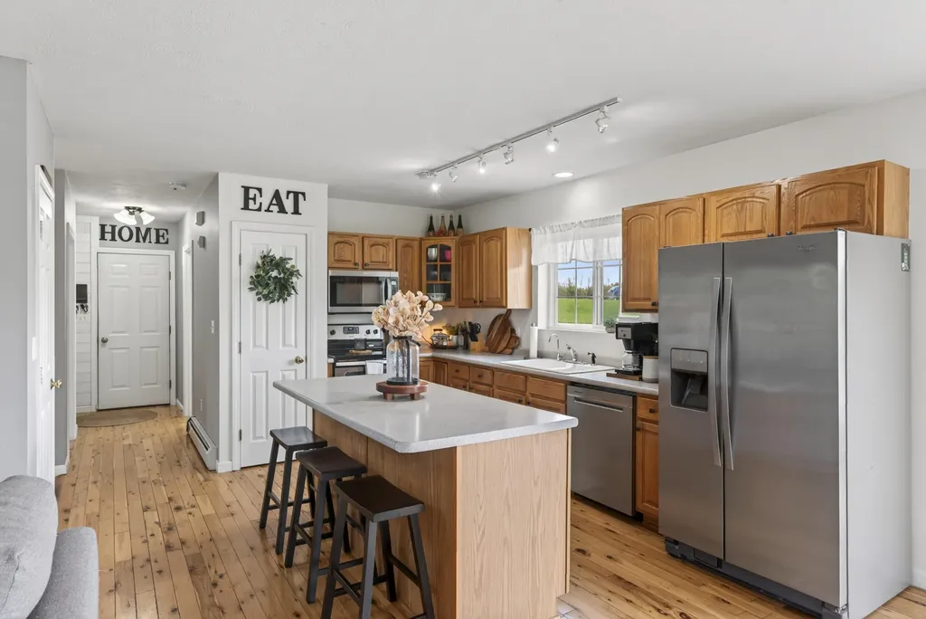 252 Ossipee Trail E Gorham ME 04038
