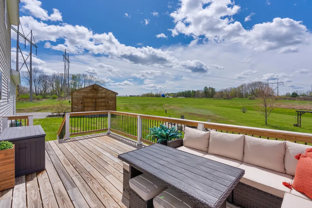 252 Ossipee Trail E Gorham ME 04038
