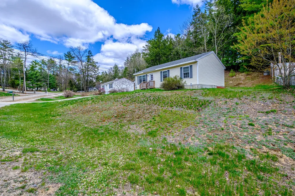 3 Pine Ridge Road Paris ME 04281