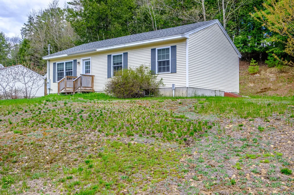 3 Pine Ridge Road Paris ME 04281