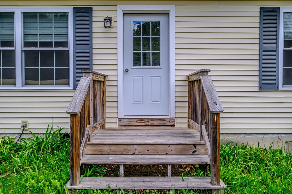 3 Pine Ridge Road Paris ME 04281