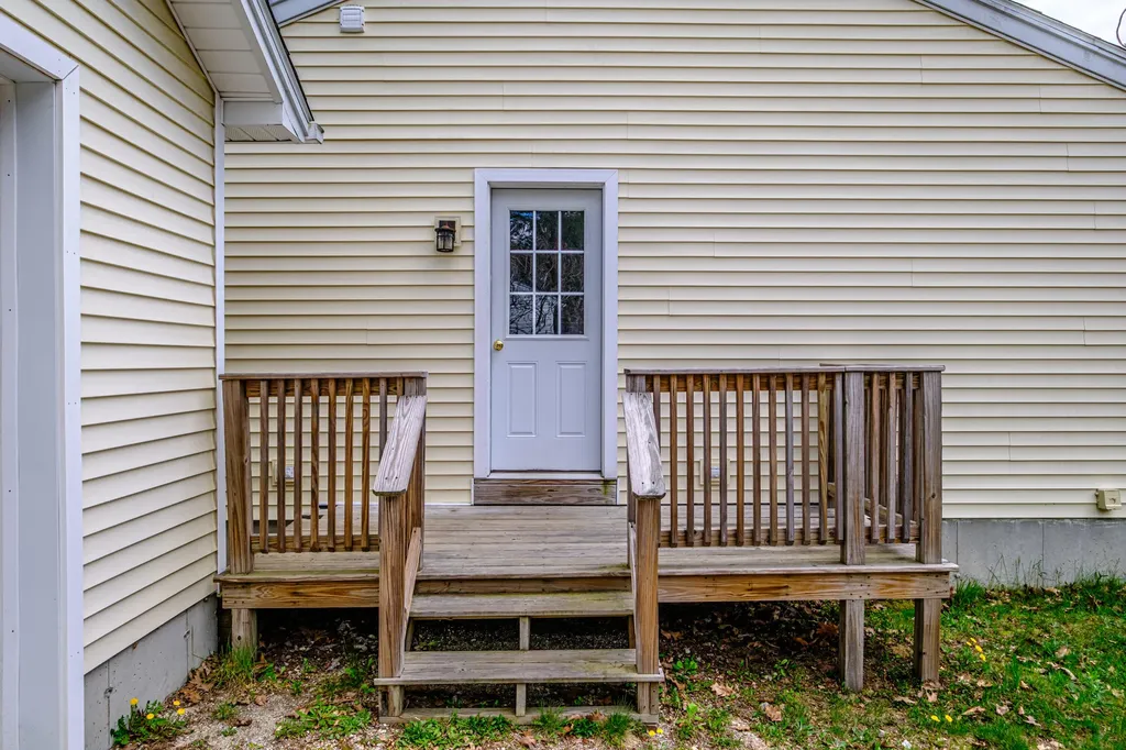 3 Pine Ridge Road Paris ME 04281