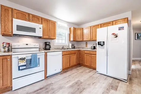 3 Pine Ridge Road Paris ME 04281