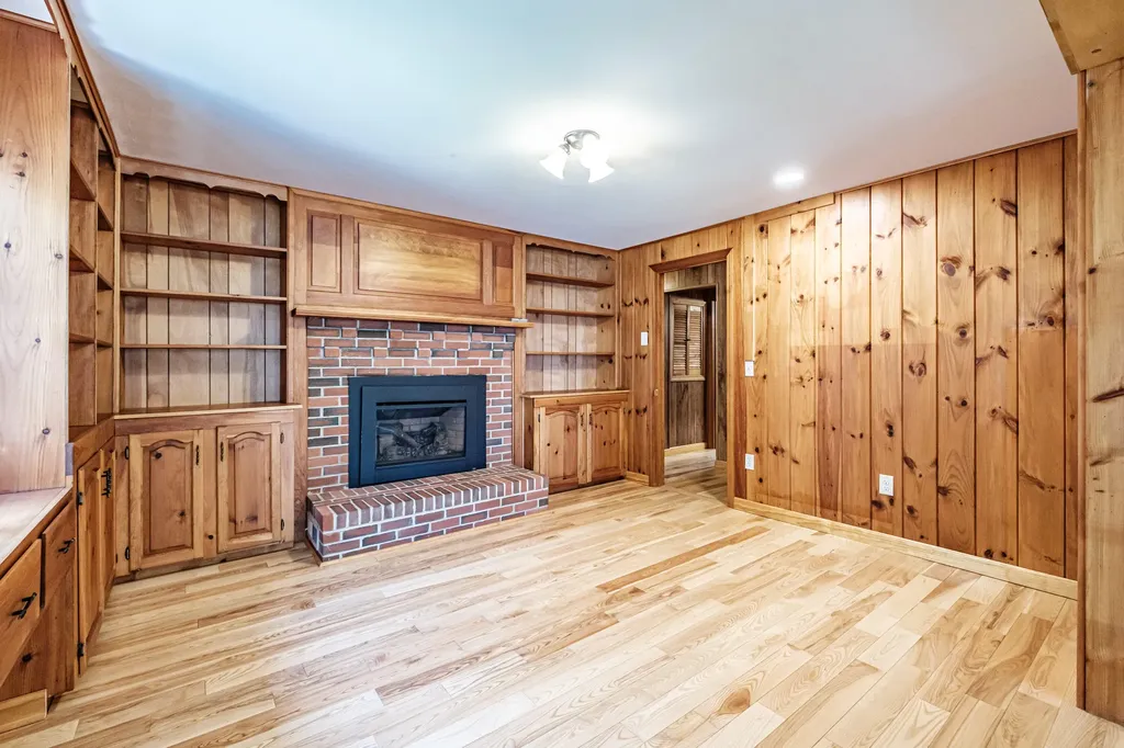158 Hearthside Road Standish ME 04084