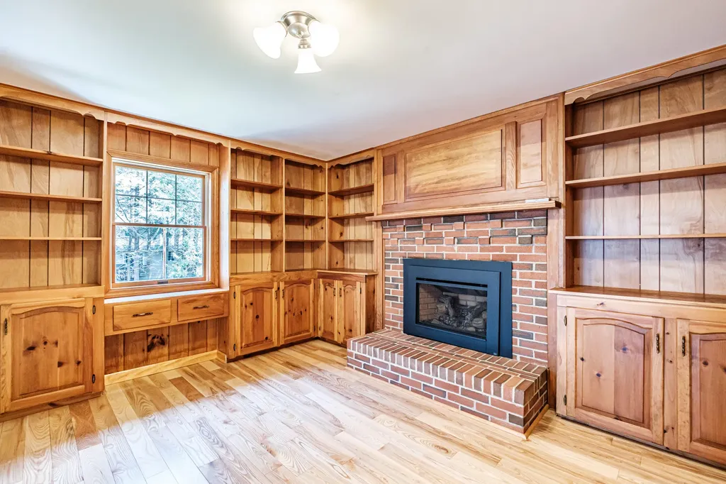 158 Hearthside Road Standish ME 04084