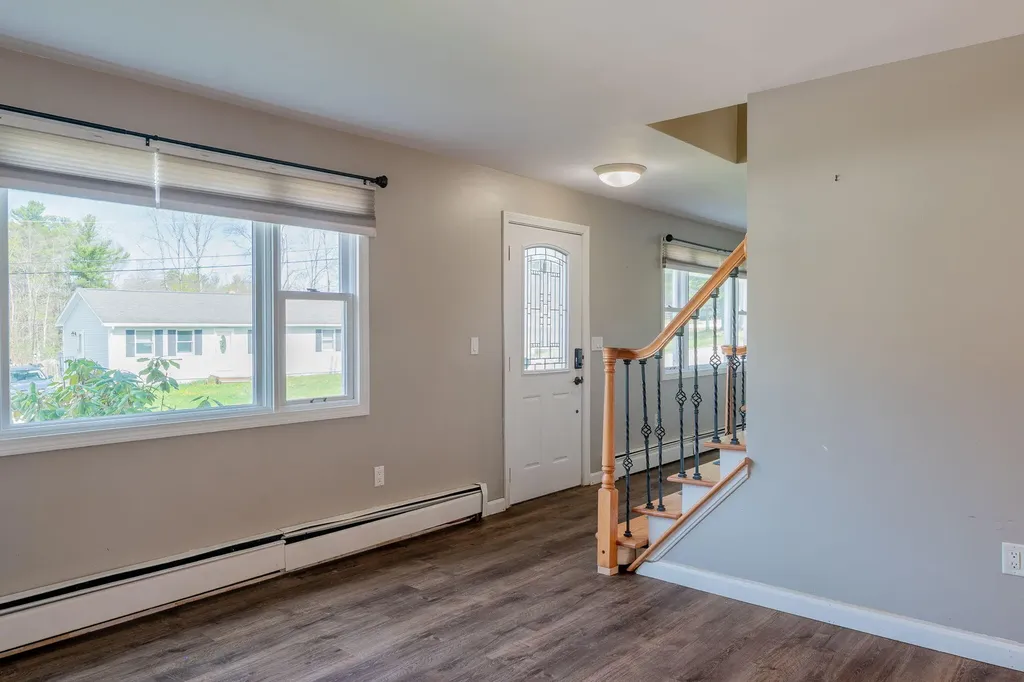 7 Sandy Street Lewiston ME 04240