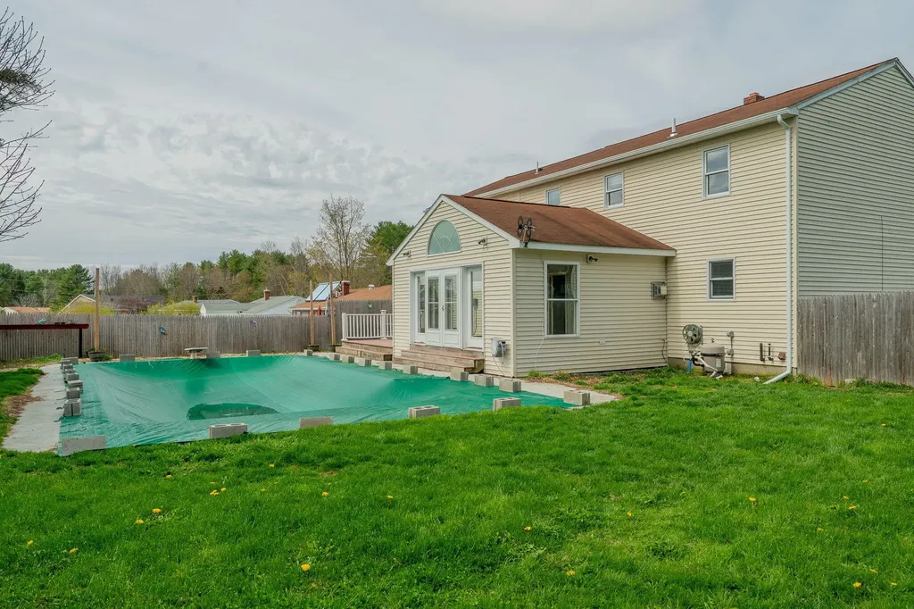 7 Sandy Street Lewiston ME 04240