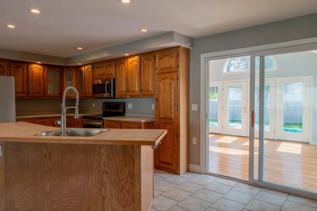 7 Sandy Street Lewiston ME 04240