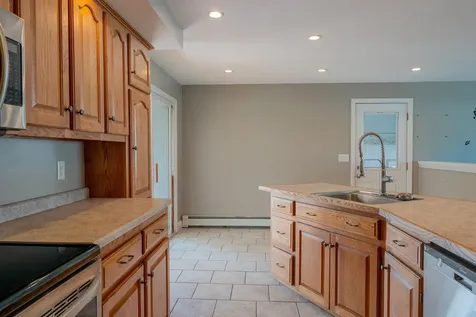 7 Sandy Street Lewiston ME 04240