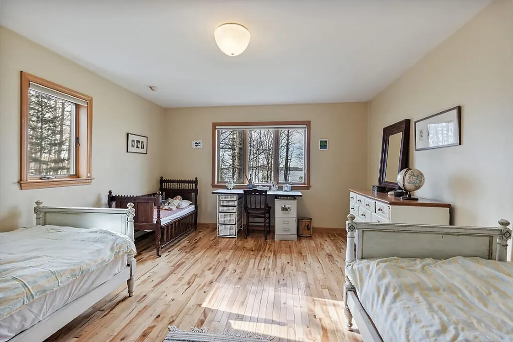 217 Leadbetter Road Wayne ME 04284