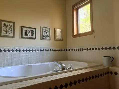 217 Leadbetter Road Wayne ME 04284