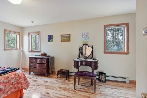 217 Leadbetter Road Wayne ME 04284