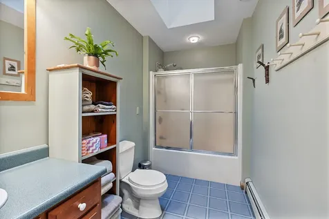 217 Leadbetter Road Wayne ME 04284