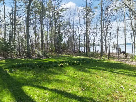217 Leadbetter Road Wayne ME 04284
