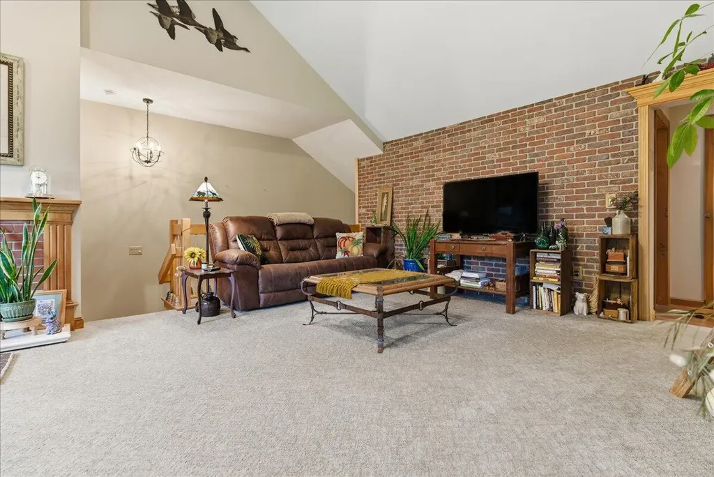 35 Estates Drive Manchester ME 04351