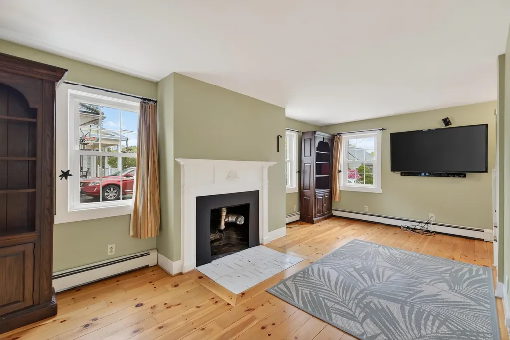 102 Lake Street Auburn ME 04210