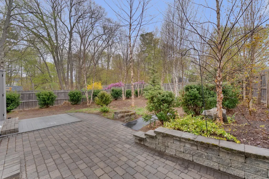 102 Lake Street Auburn ME 04210