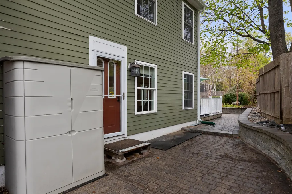 102 Lake Street Auburn ME 04210