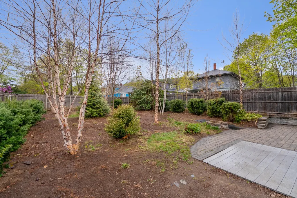 102 Lake Street Auburn ME 04210