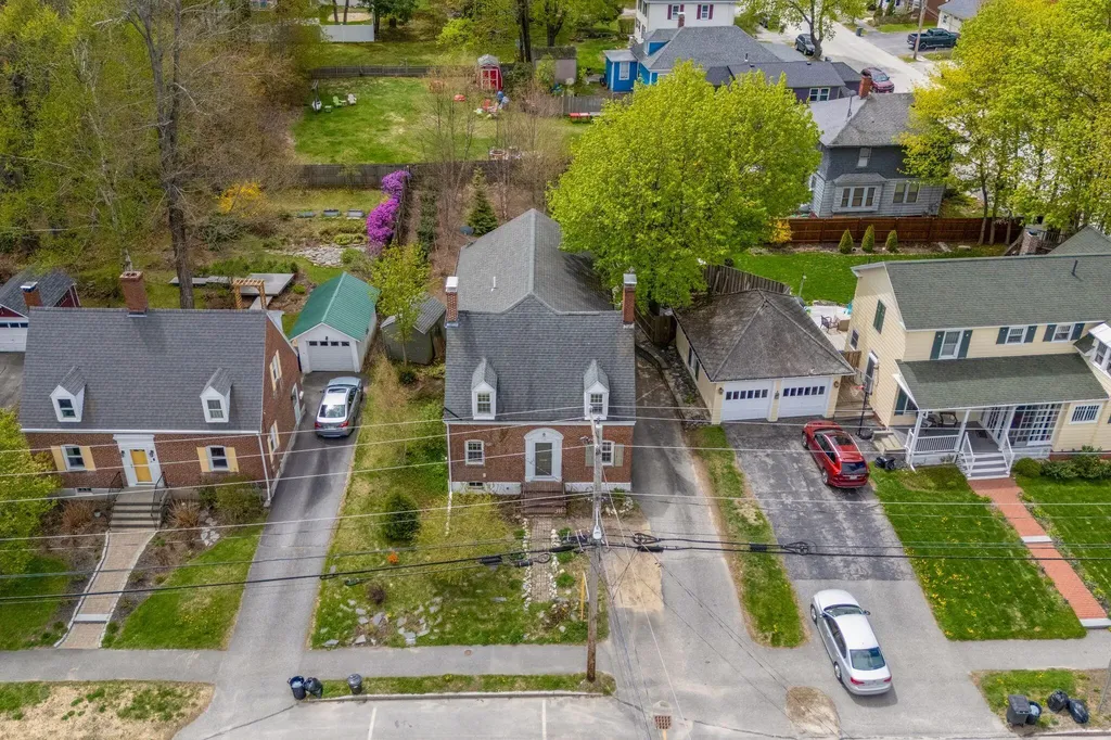 102 Lake Street Auburn ME 04210