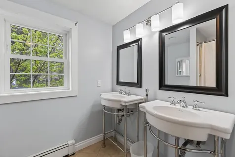 102 Lake Street Auburn ME 04210