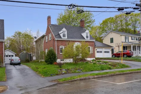 102 Lake Street Auburn ME 04210