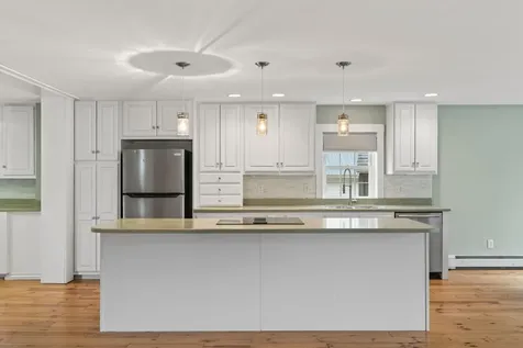 102 Lake Street Auburn ME 04210