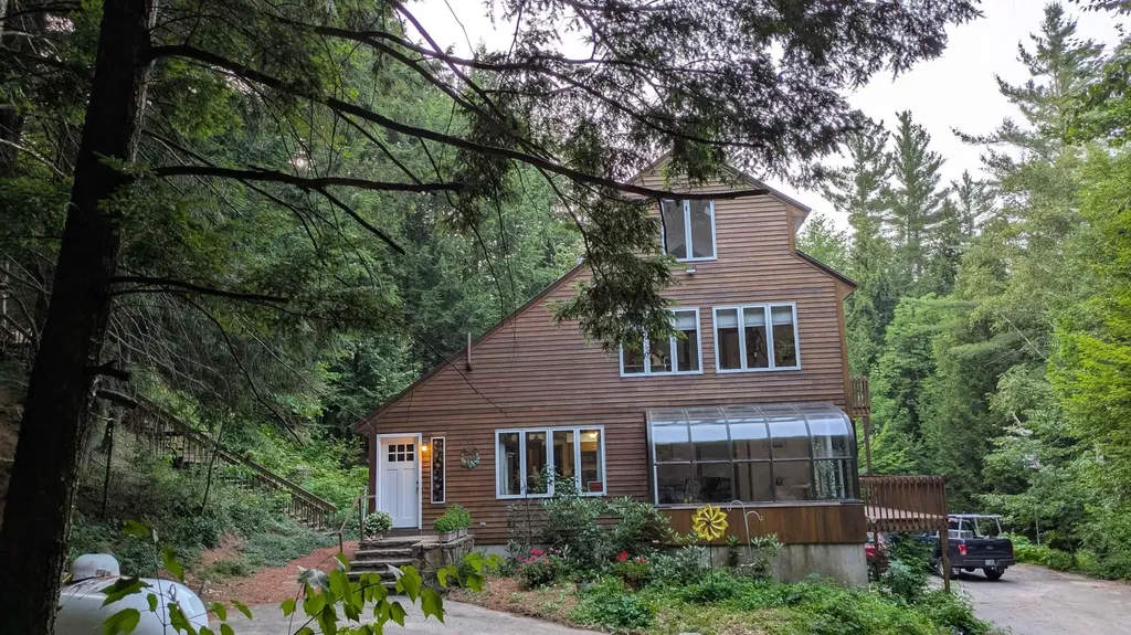 34 Hubbard Grove Road Shelburne NH 03581