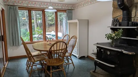 34 Hubbard Grove Road Shelburne NH 03581