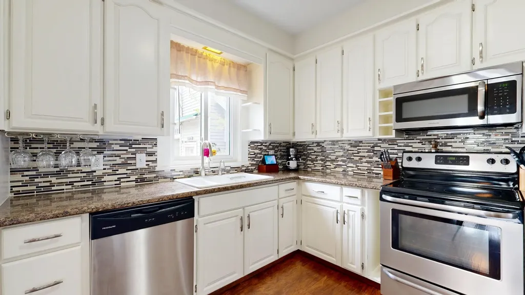 19 Fairlawn Avenue Lewiston ME 04240