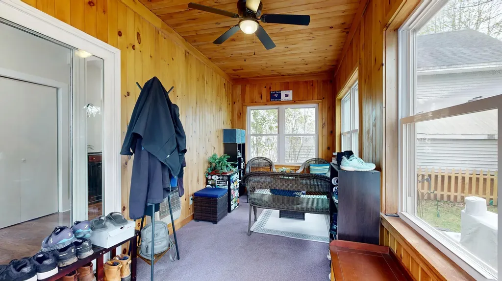 19 Fairlawn Avenue Lewiston ME 04240