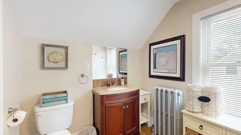 19 Fairlawn Avenue Lewiston ME 04240