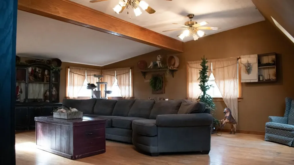 13 Colonial Street Waterville ME 04901