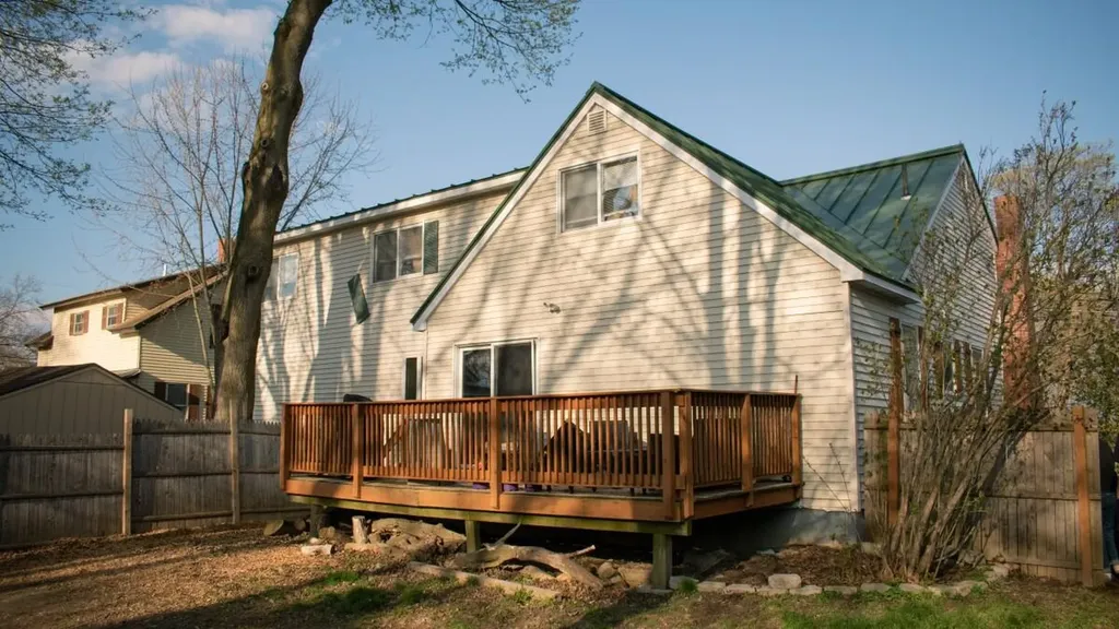 13 Colonial Street Waterville ME 04901