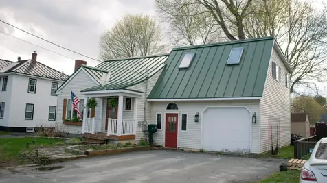 13 Colonial Street Waterville ME 04901