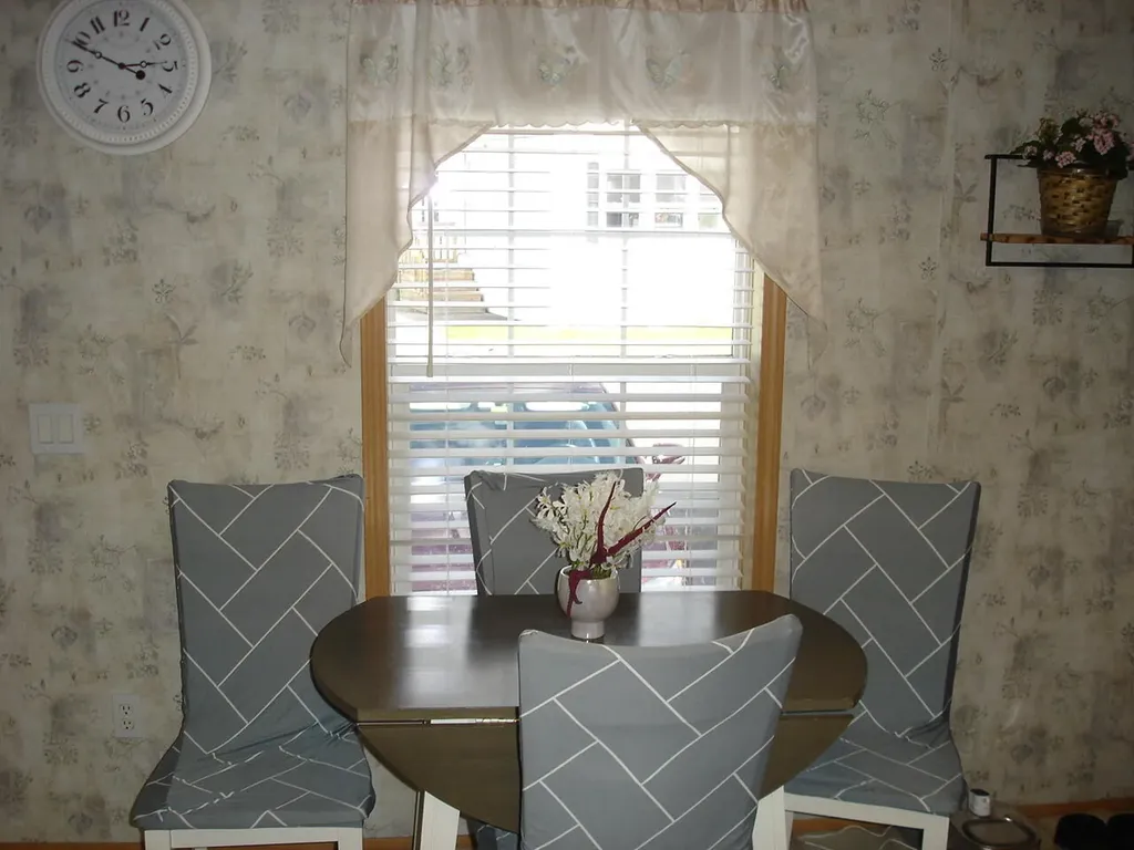 15 Ofarrell Street Topsham ME 04086