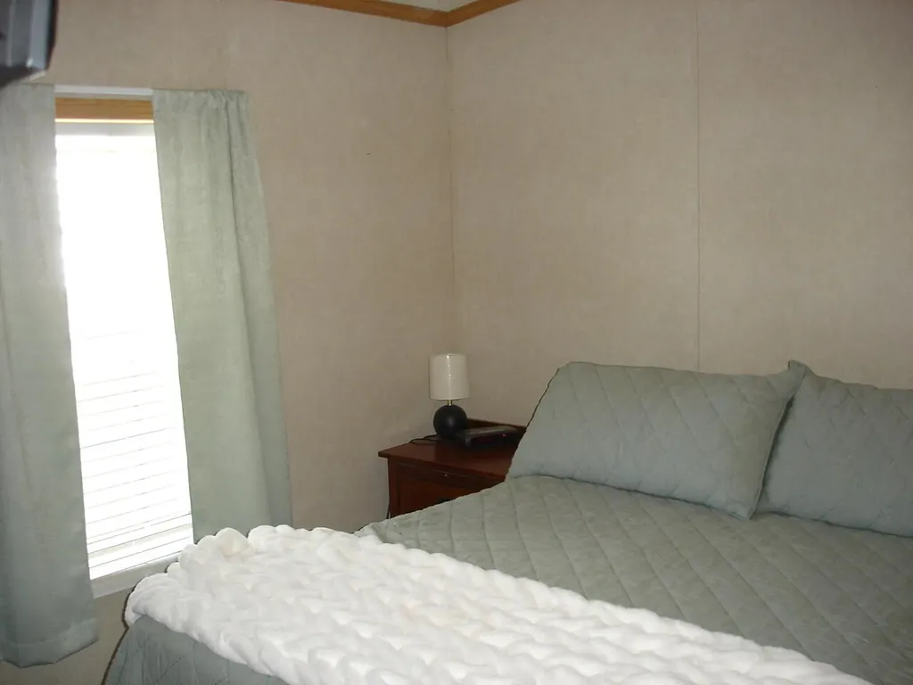 15 Ofarrell Street Topsham ME 04086