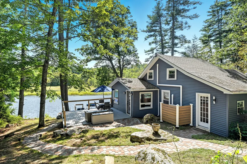 8 Jordan Lane West Gardiner ME 04345