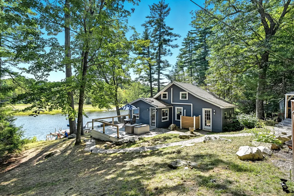 8 Jordan Lane West Gardiner ME 04345