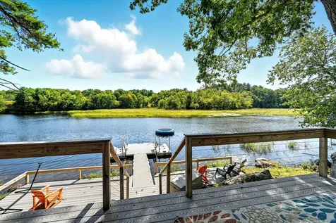 8 Jordan Lane West Gardiner ME 04345