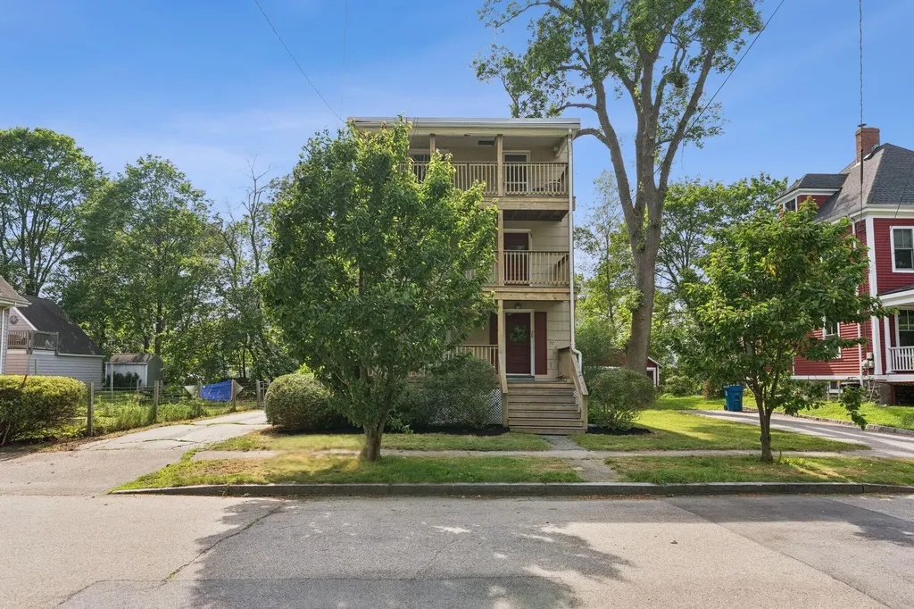 28 Saint George Street Portland ME 04103