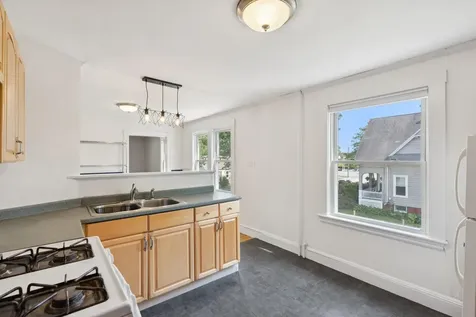 28 Saint George Street Portland ME 04103